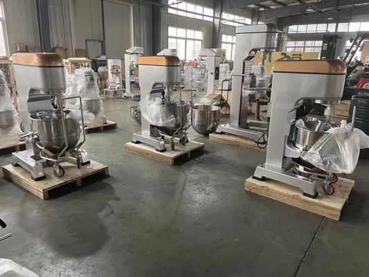 Posição livre do misturador planetário do dever de um Butteheavy de 60 litros com batedor e bacia do batedor de ovos